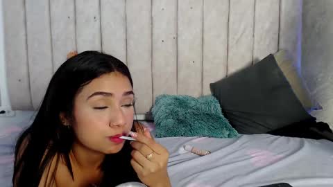 Snapshot of emma_and_aysha chatting on 03.10.25 emma_and_aysha online show from 03.10.25