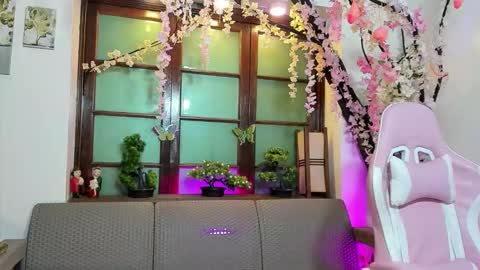 emma_ayala online show from 11.24.25