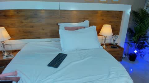 Snapshot of emma_bakker_ chatting on 01.21.25 Emma online show from 01.21.25