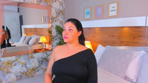 Emma  online show from 01.14.26