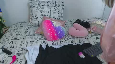 Emma Blue  modelo independiente online show from 12.27.24