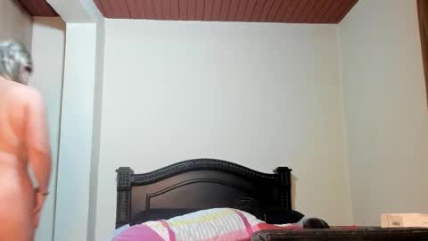 Snapshot of emma_brown777 chatting on 02.13.25 ALBA online show from 02.13.25