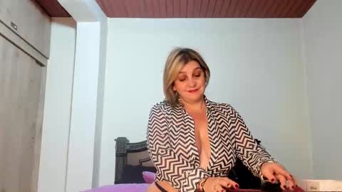 Snapshot of emma_brown777 chatting on 02.16.25 ALBA online show from 02.16.25