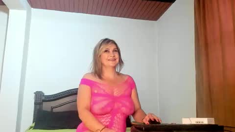 Snapshot of emma_brown777 chatting on 02.20.25 ALBA online show from 02.20.25