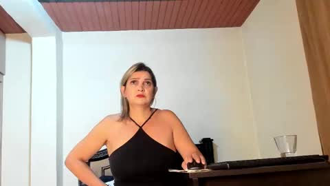 Snapshot of emma_brown777 chatting on 09.22.25 ALBA online show from 09.22.25