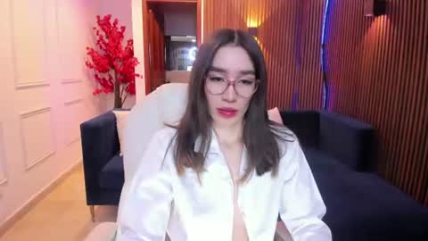 emma_caarter online show from 07.10.26