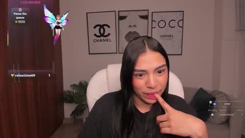 Snapshot of emma_connor1 chatting on 11.15.25 Emma online show from 11.15.25