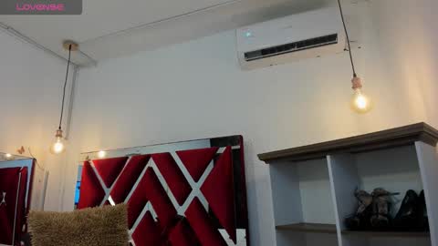 Snapshot of emma_jewl chatting on 12.02.25 emma_jewl online show from 12.02.25