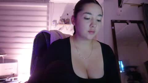 emma_johnson_ online show from 12.11.24