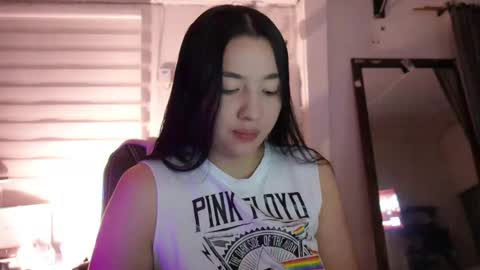 emma_johnson_ online show from 12.13.24