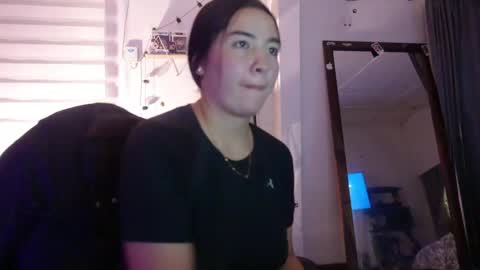 emma_johnson_ online show from 01.13.25