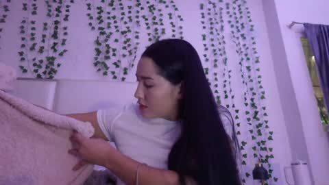 emma_johnson_ online show from 01.13.26