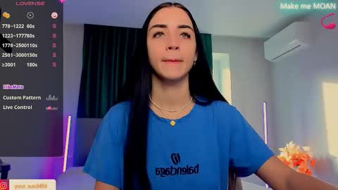 Snapshot of emma_jordan chatting on 11.23.25 Emma online show from 11.23.25