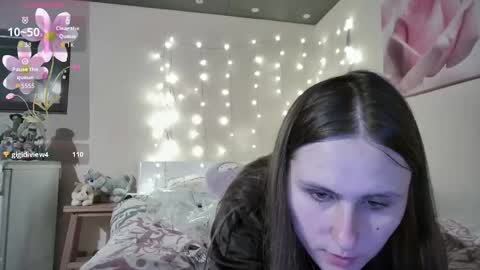 emma_just online show from 10.11.25