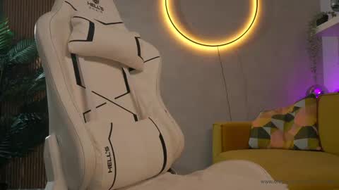    online show from 04.01.26