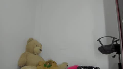 whises lits        online show from 10.17.25