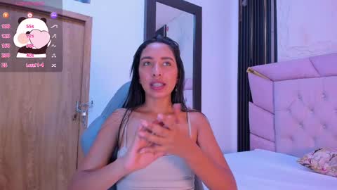 Snapshot of emma_lorense chatting on 02.25.25 Emma online show from 02.25.25