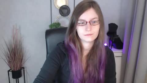 emma online show from 11.19.25