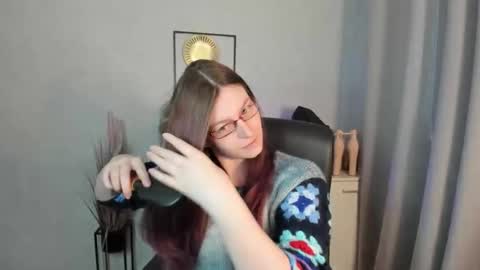 Snapshot of emma_lust94 chatting on 04.20.26 emma online show from 04.20.26