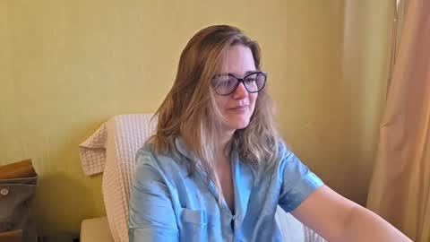 emma_misty_ online show from 10.14.25