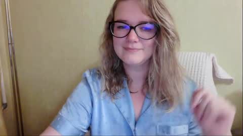 emma_misty_ online show from 10.17.25