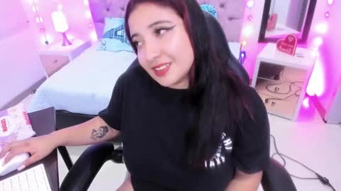 Emma Monserratt online show from 01.19.25