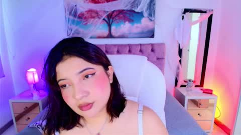 Emma Monserratt online show from 10.13.25