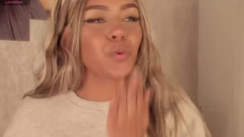 Emma Morgann online show from 02.24.25