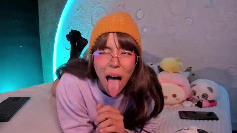     online show from 03.01.25