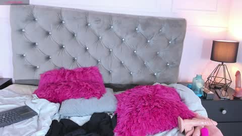 Emma online show from 01.18.25