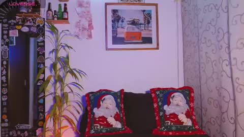 Sara Luna online show from 12.15.24