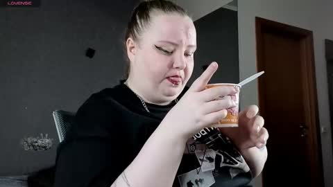 Emma Razumovskaya online show from 09.15.25