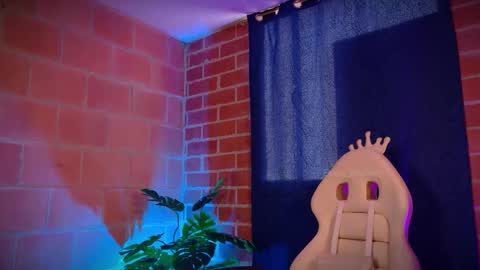 Snapshot of emma_rouse69 chatting on 10.17.25 Emma Rouse Independent Model online show from 10.17.25