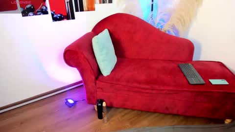 emma online show from 11.04.25