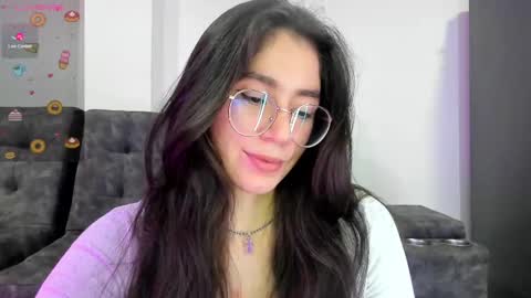 Snapshot of emma_sandovaal chatting on 03.01.25 Emma online show from 03.01.25