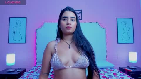 emma_whitee_ online show from 09.23.25