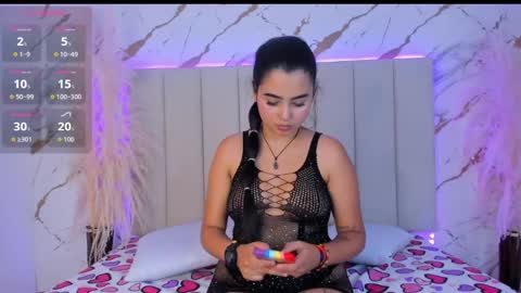 emma_whitee_ online show from 10.02.25