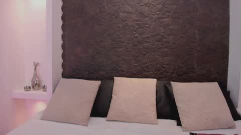 emma_woods__ online show from 10.20.25