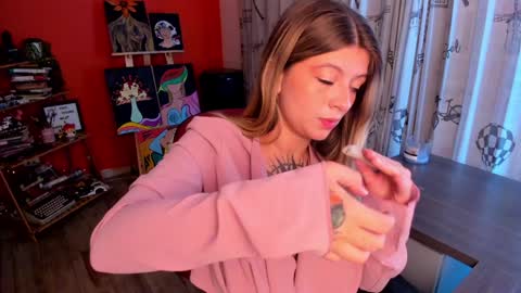 Snapshot of emmaa_hostt chatting on 01.15.25 Ema .l. online show from 01.15.25