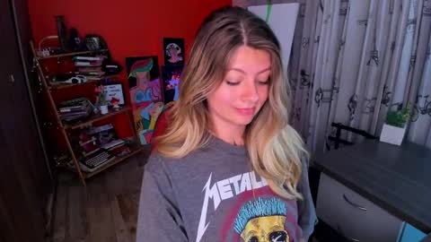 Snapshot of emmaa_hostt chatting on 02.14.25 Ema .l. online show from 02.14.25