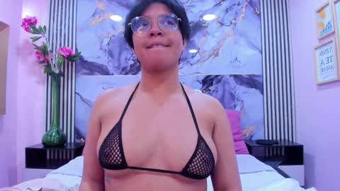 Emma  online show from 10.15.25