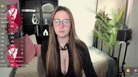 Snapshot of emmabloomm chatting on 06.29.26 Emma online show from 06.29.26