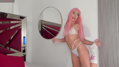 Emma  online show from 10.16.25