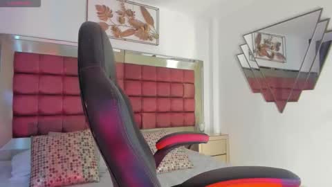 Emma  online show from 11.23.25