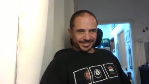 Ariel online show from 02.12.25