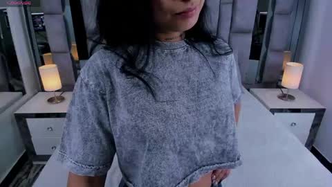 EMMA HILL online show from 05.08.26