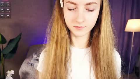 Snapshot of emmalaflame chatting on 01.24.25 Emma day Wendy night online show from 01.24.25