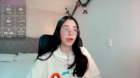 Snapshot of emmalove_doll chatting on 01.06.26 Emmas Room online show from 01.06.26