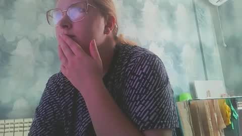 Snapshot of emmamelody944534 chatting on 09.30.25 emmamelody online show from 09.30.25