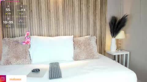 EmmaMillerr  online show from 10.20.25